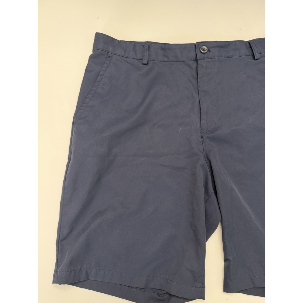 IZOD Golf Performance Shorts Men's Size 40 Navy Stretch Flat Front 10".     5243